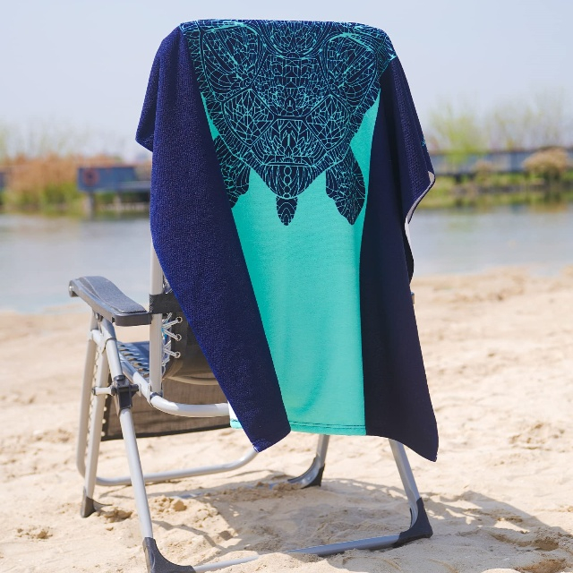  Absorbent and sandproof microfiber high quality beach towel - JUHAO