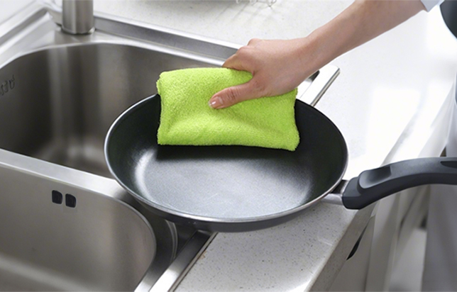 Gentle &amp; Effective Screen Cleaning